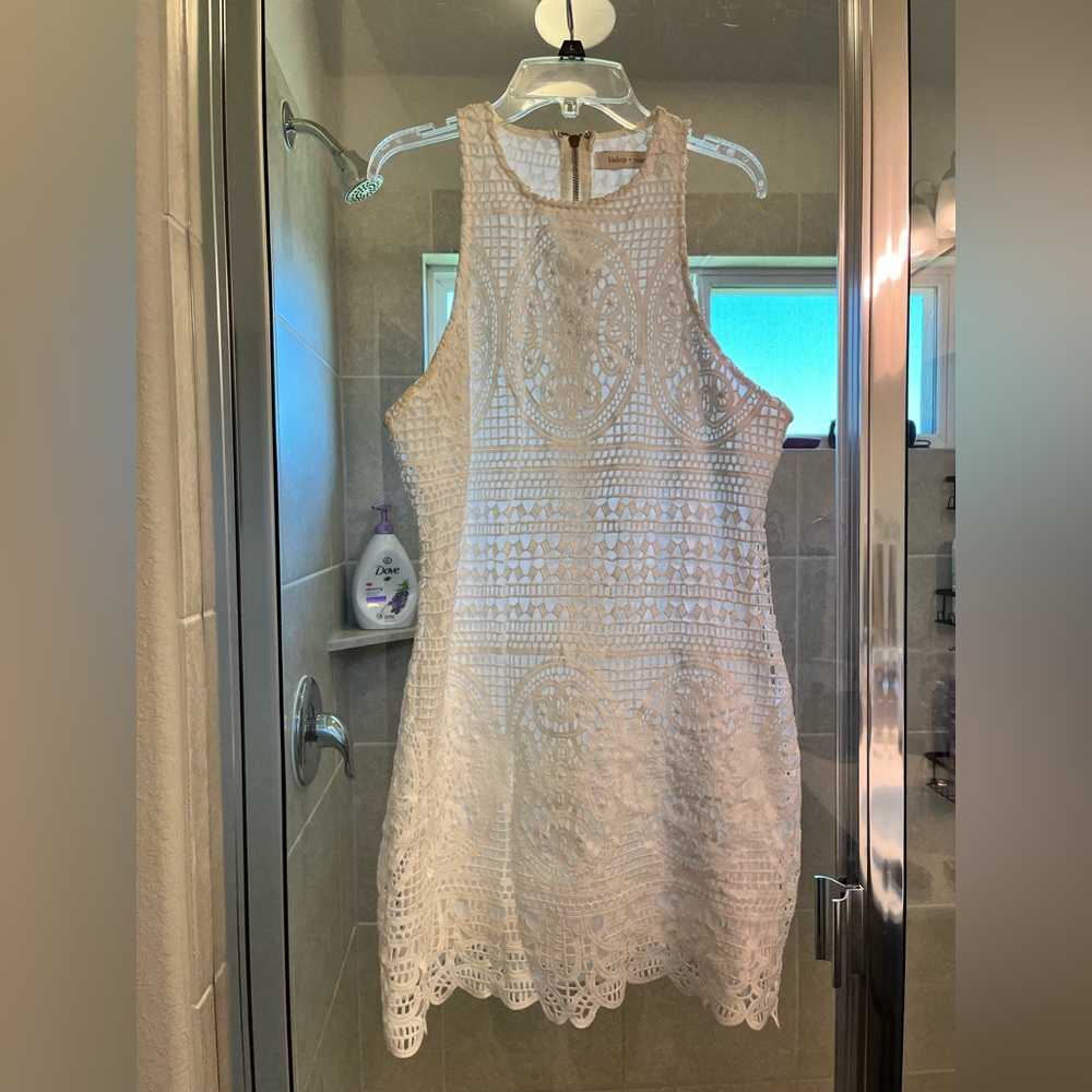 Form fitting white dress